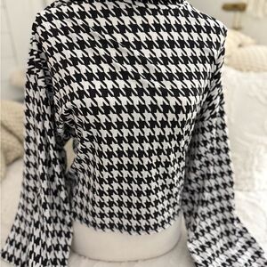 PrettyLittleThing Black and White Houndstooth Blouse
